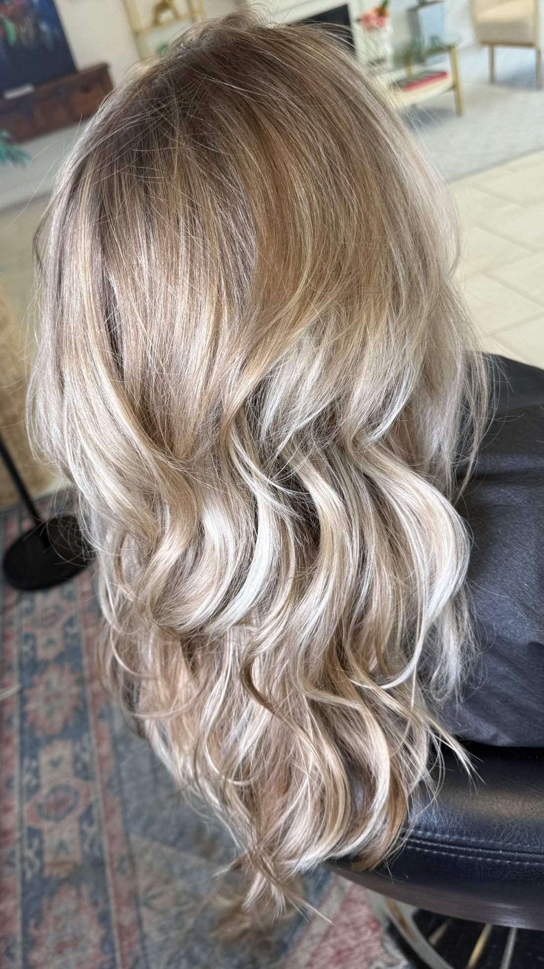 Lived-in balayage with blended highlights and natural movement